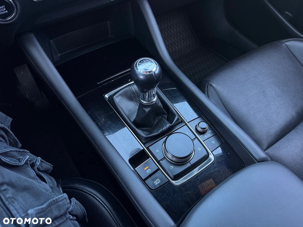 Mazda 3 SKYACTIV-D 1.8 - 11
