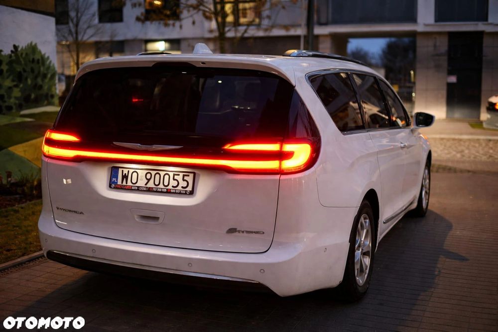 Chrysler Pacifica - 8