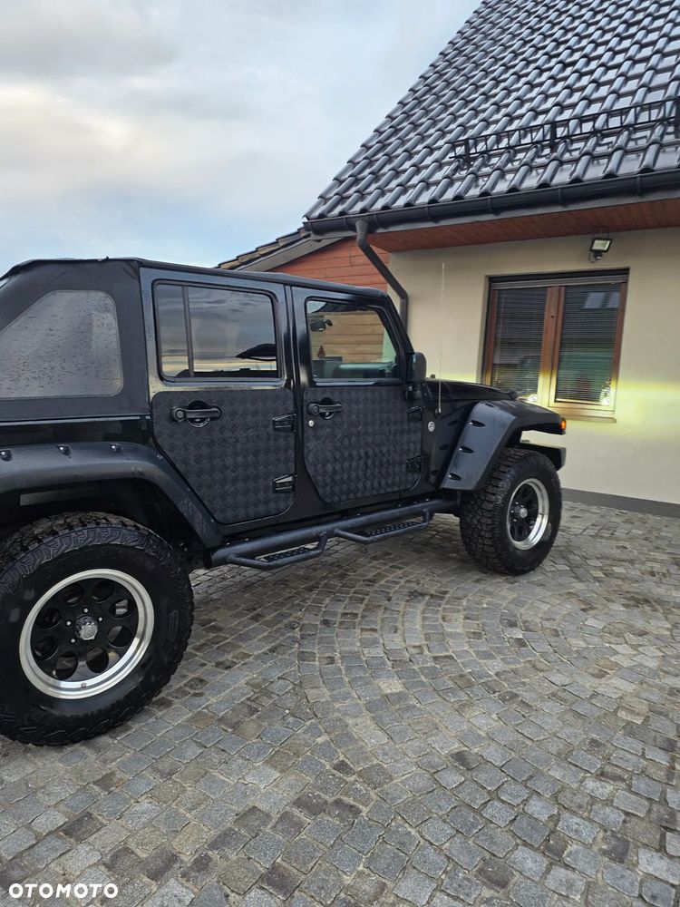 Jeep Wrangler Unlimited 3.8 Sahara - 6
