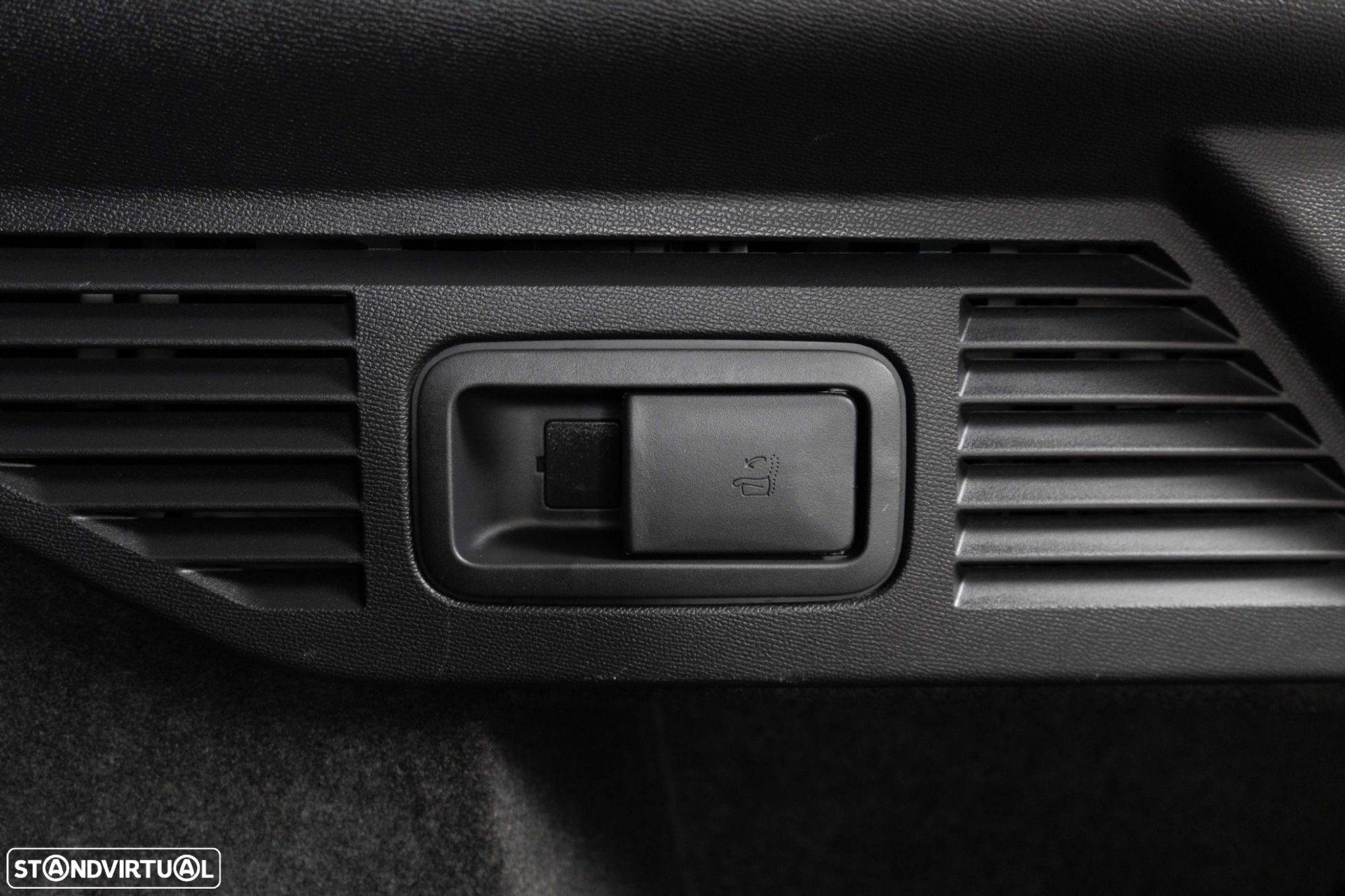 Citroën C5 X 1.6 Hybrid Shine Pack e-EAT8 - 13