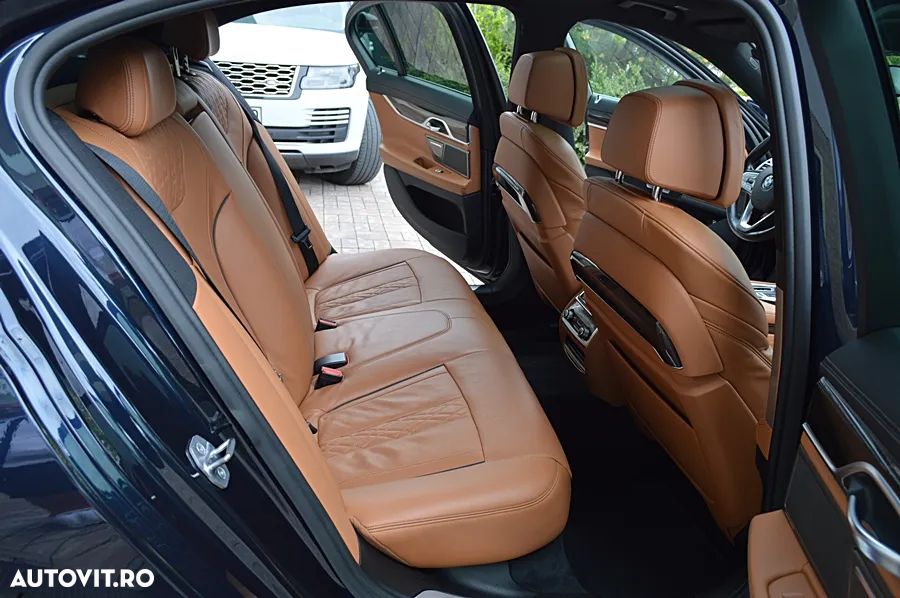 BMW Seria 7 730d xDrive Edition Exclusive - 31
