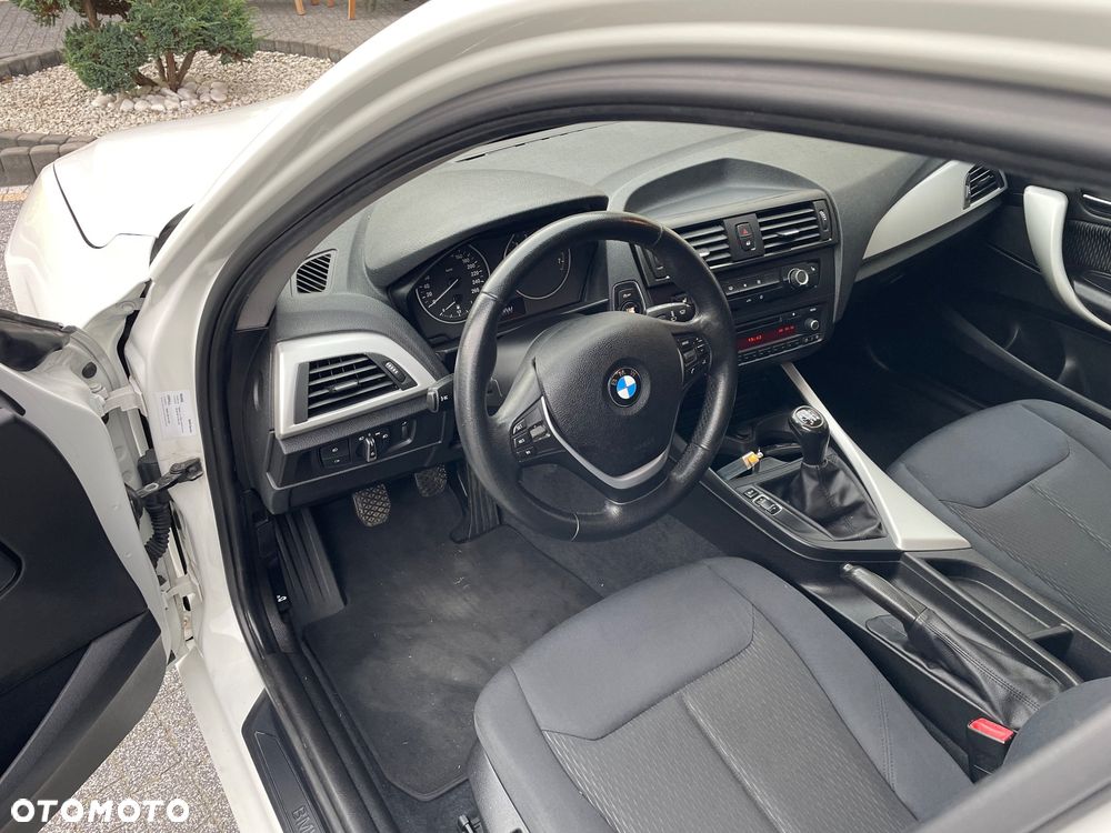 BMW Seria 1 118i Sport Line - 23