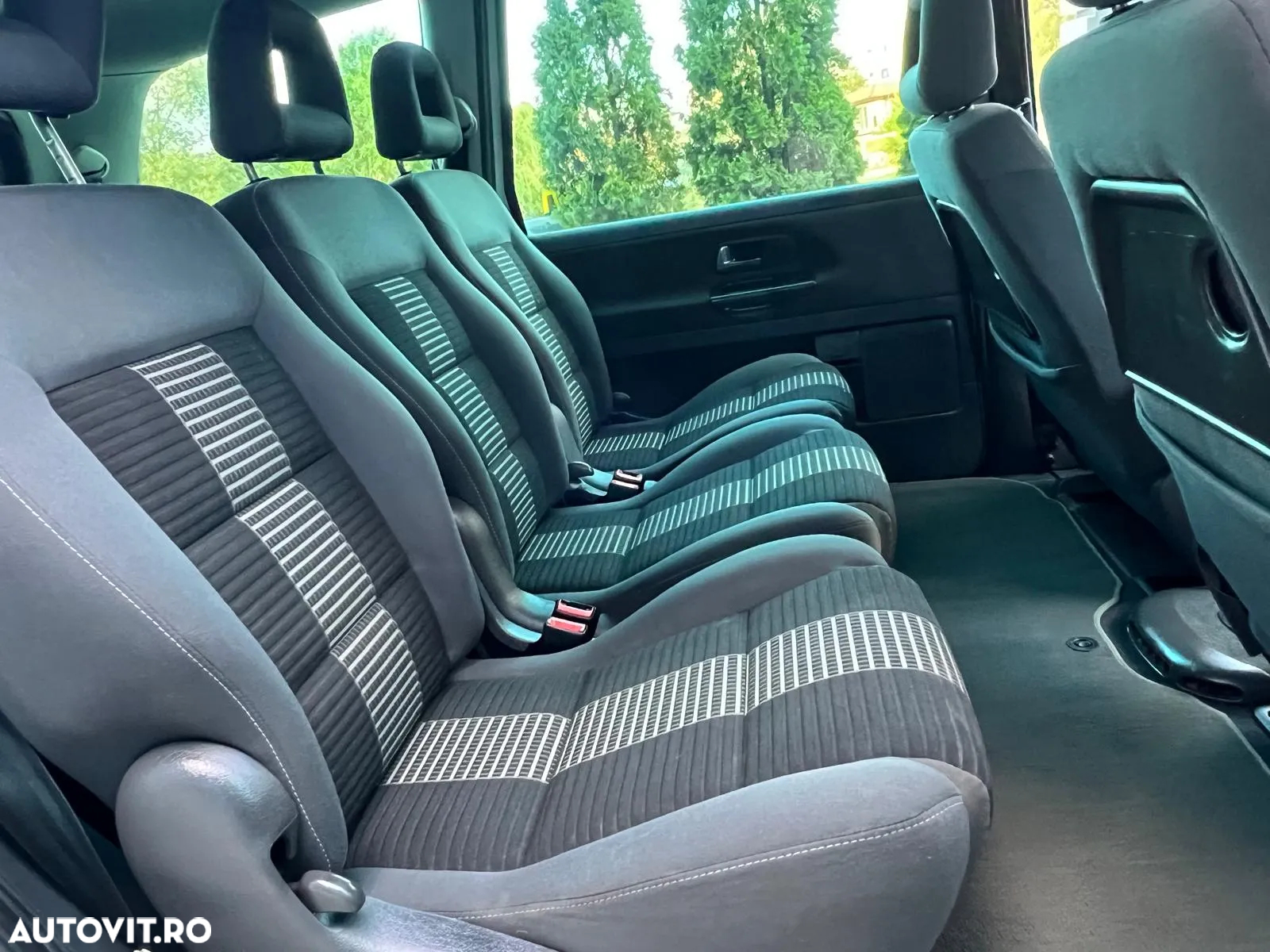 Volkswagen Sharan 1.9 TDI Highline Aut - 6