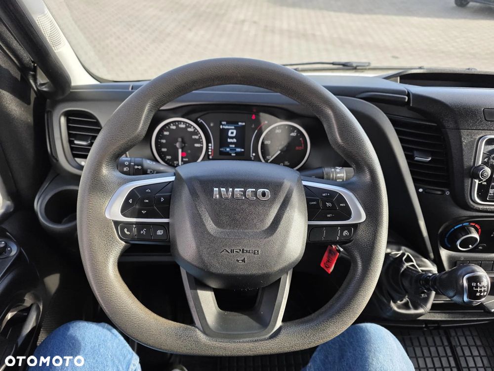 Iveco 35C16 3,0 Wywrotka Skrzynka Narzędziowa Hak Wzmocniony jak 50C - 18