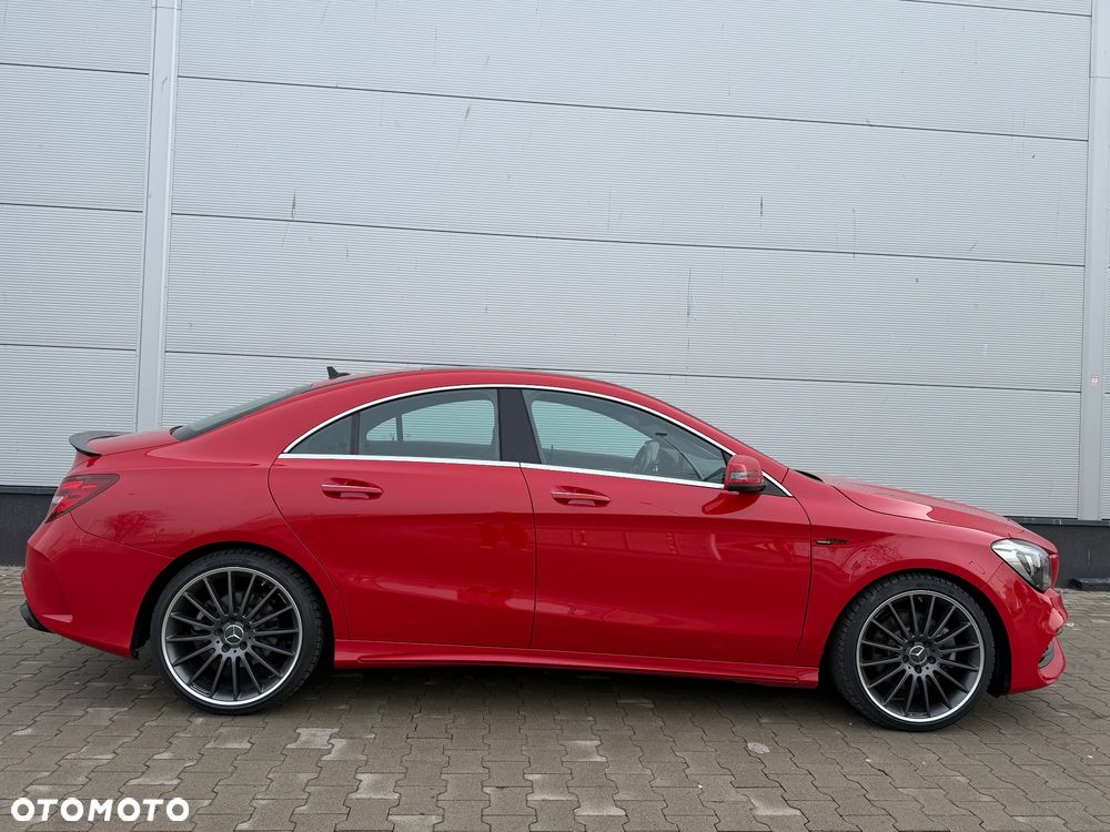 Mercedes-Benz CLA 250 4Matic 7G-DCT AMG Line - 11