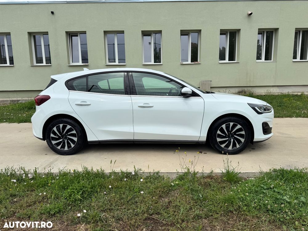 Ford Focus 1.0 EcoBoost Active Business - 11