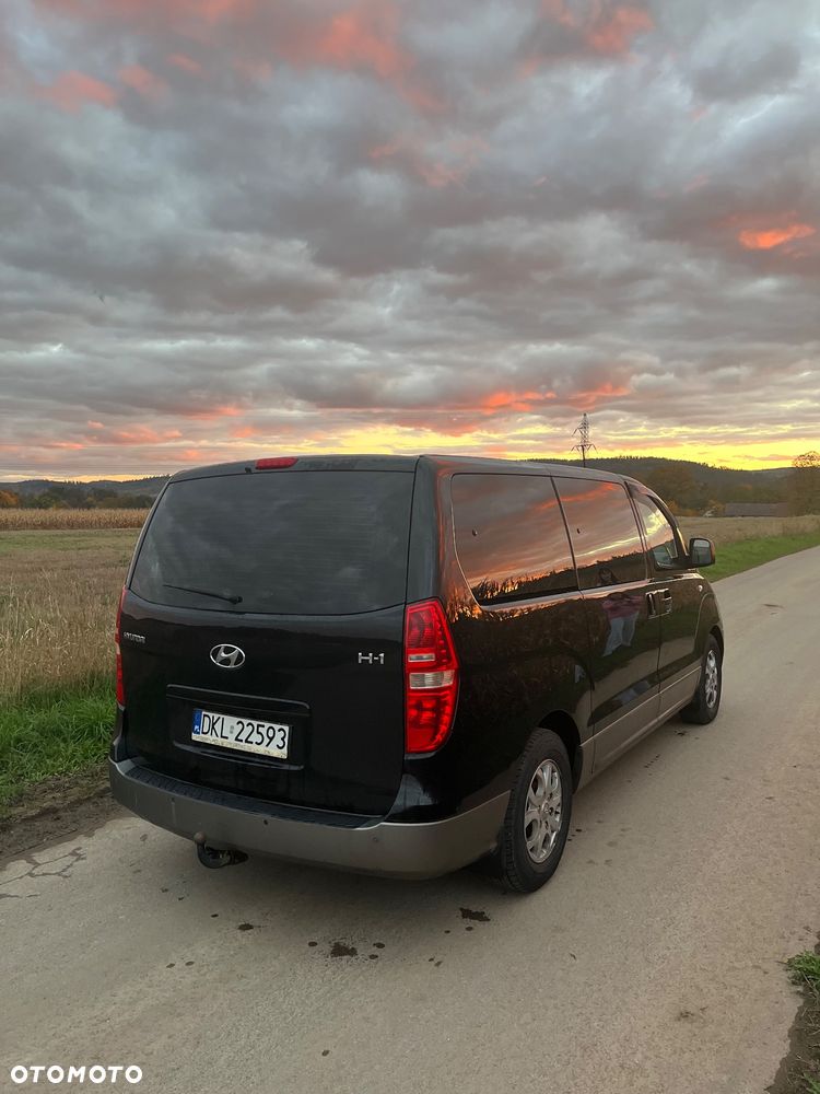 Hyundai H-1 Starex - 7