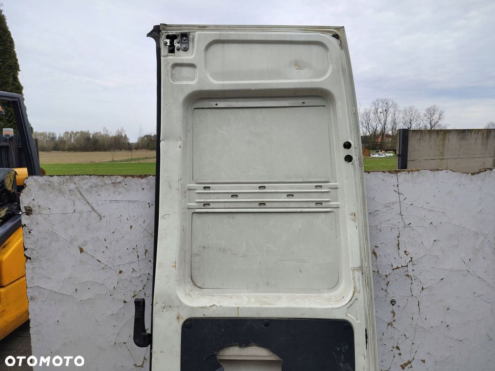 DRZWI LEWY TYŁ SKRZYDEŁKOWE IVECO DAILY 3 III 35C15 FL LIFT 2 - 6