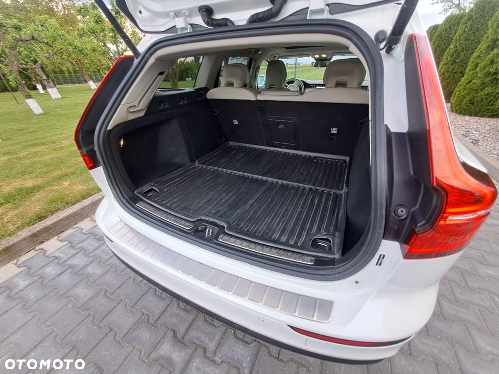 Volvo V60 Cross Country - 17