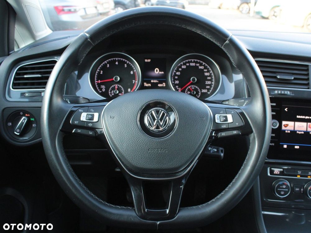 Volkswagen Golf 1.5 TSI BMT Comfortline - 18