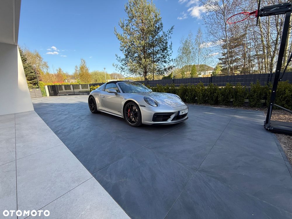 Porsche 911 Targa 4 GTS - 3