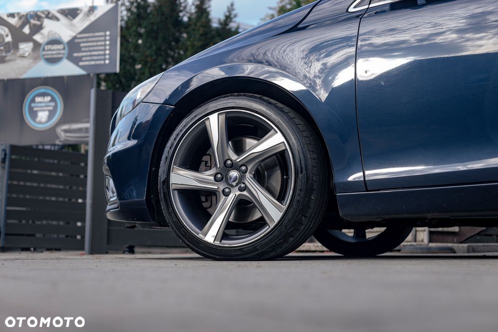 Volvo V40 D4 Geartronic RDesign - 6