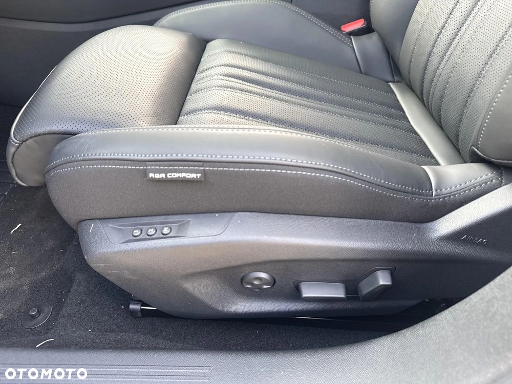 Peugeot 408 HYBRID 145 e-DSC6 GT - 25