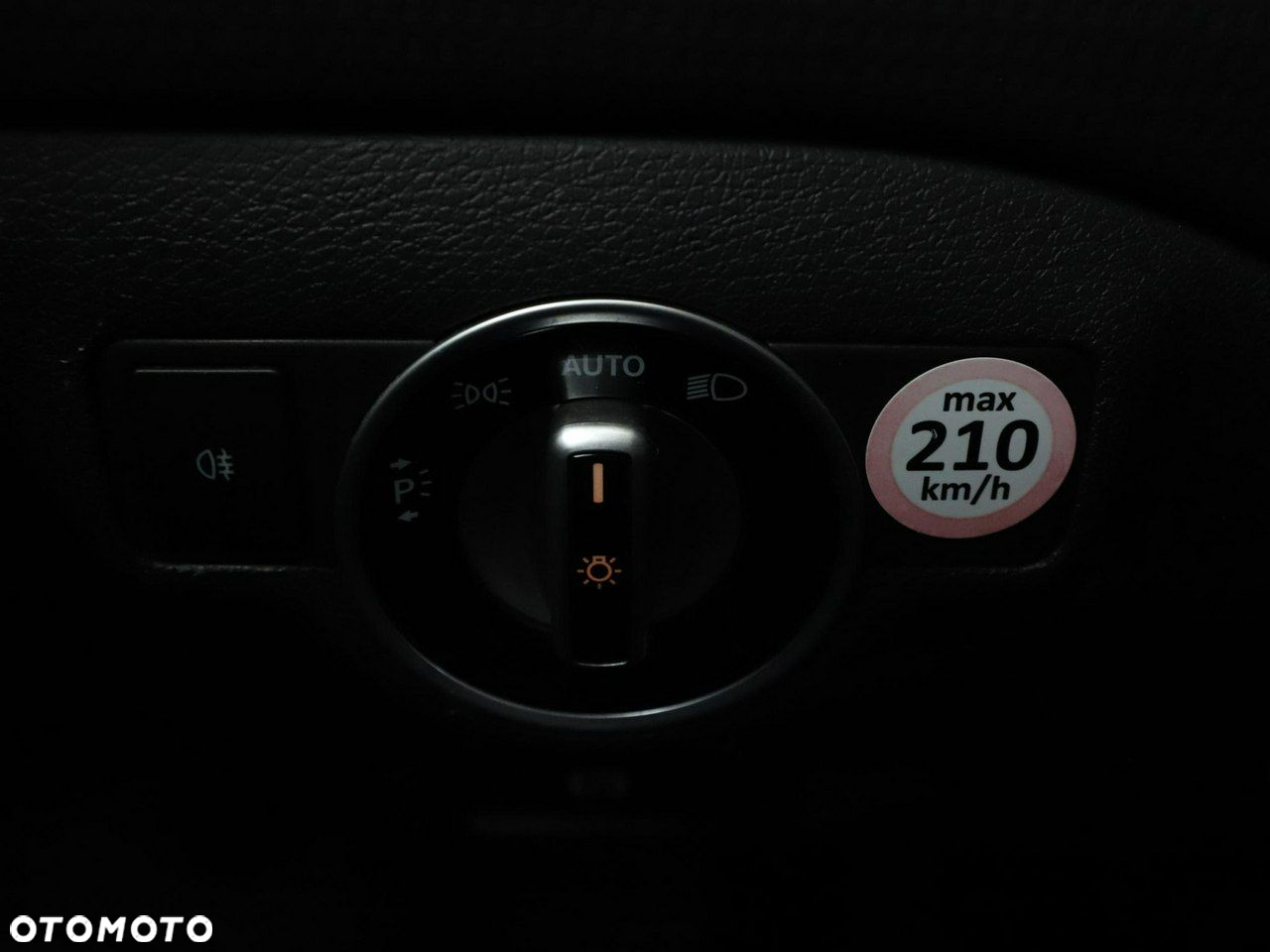 Mercedes-Benz Klasa A 180 (BlueEFFICIENCY) Style - 29
