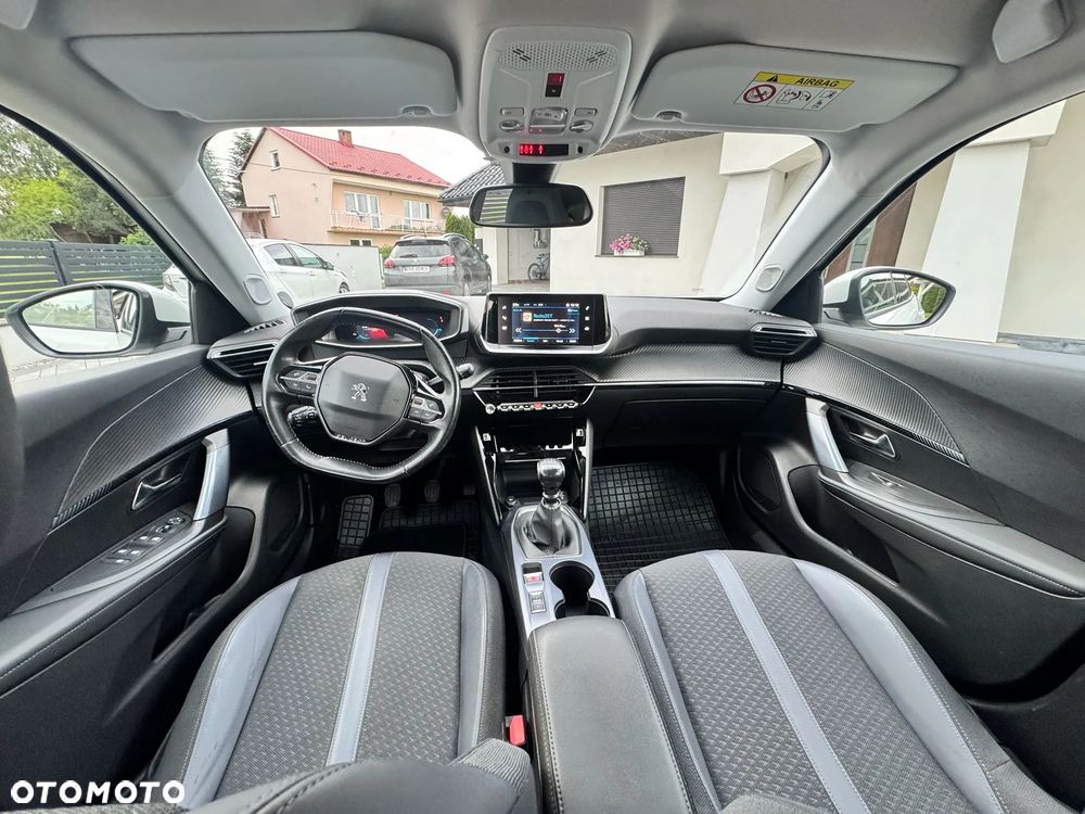 Peugeot 2008 PureTech 130 Allure - 14