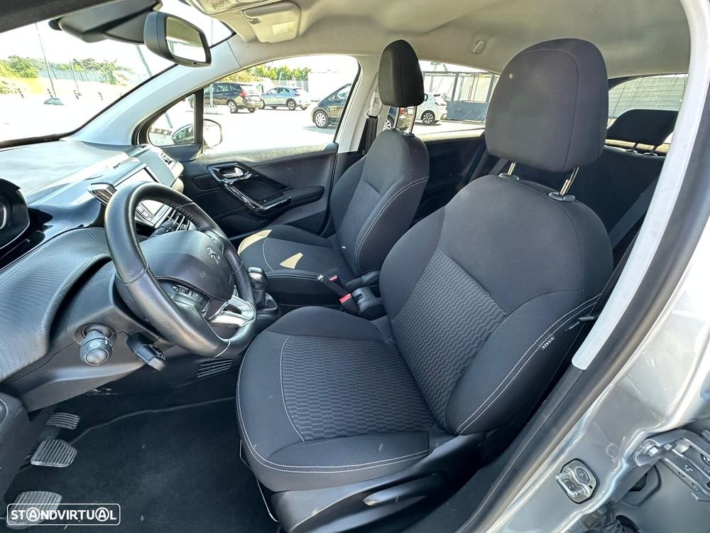 Peugeot 208 1.6 BlueHDi Style - 10