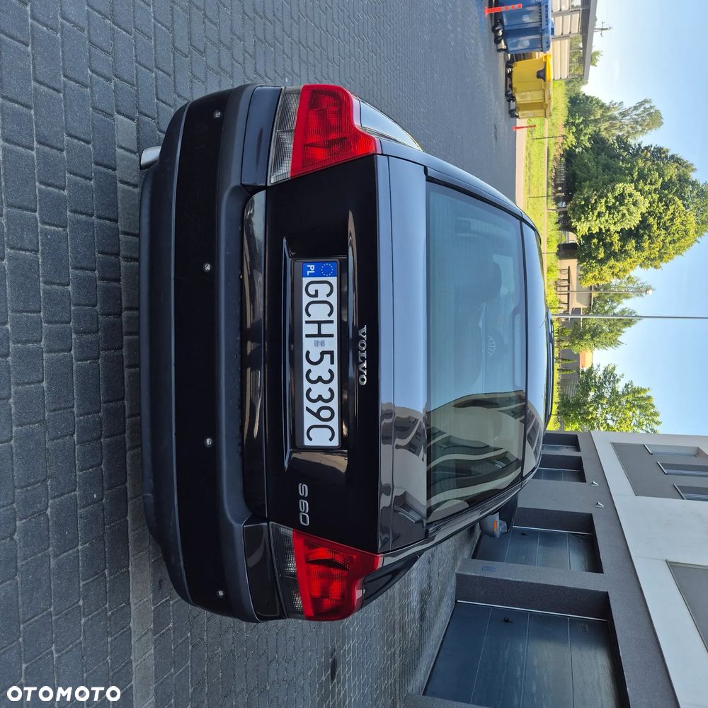 Volvo S60 2.4 Momentum - 4