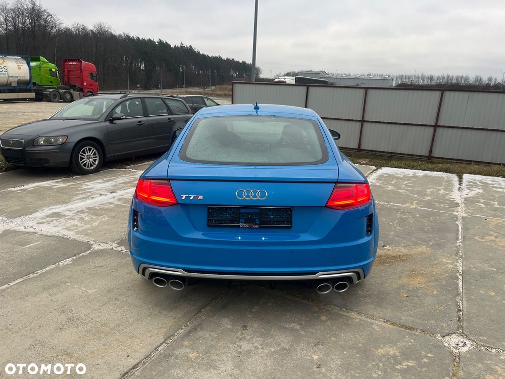 Audi TT S Coupé - 11