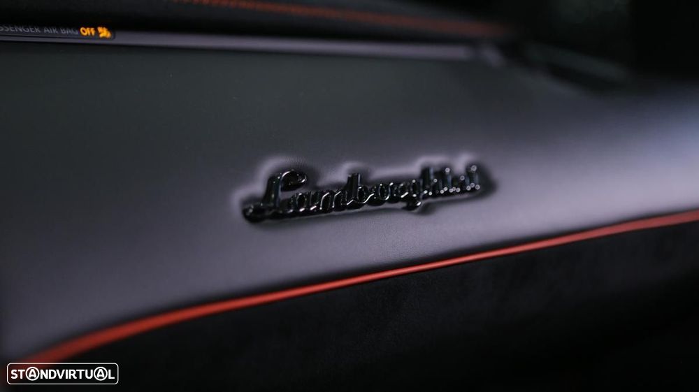 Lamborghini Aventador SVJ Roadster - 29
