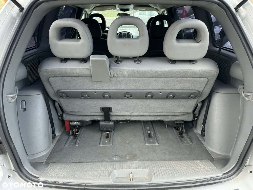Chrysler Grand Voyager 2.8 CRD Executive LX S&G - 16
