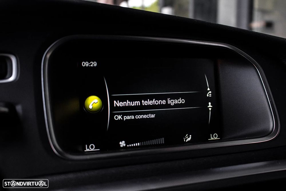 Volvo V40 Cross Country 2.0 D2 Volvo Ocean Race - 37