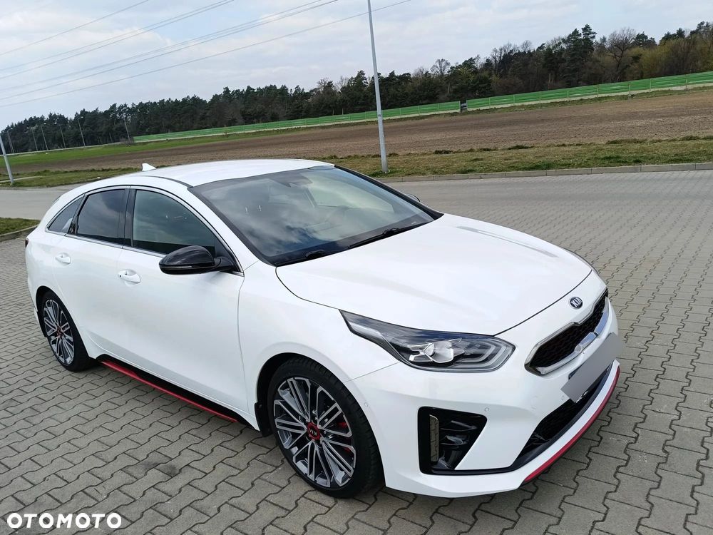 Kia ProCeed - 7