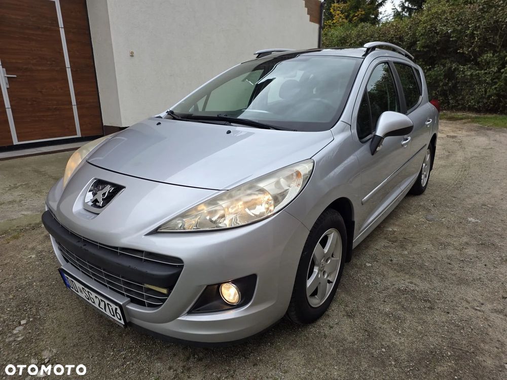 Peugeot 207 - 24