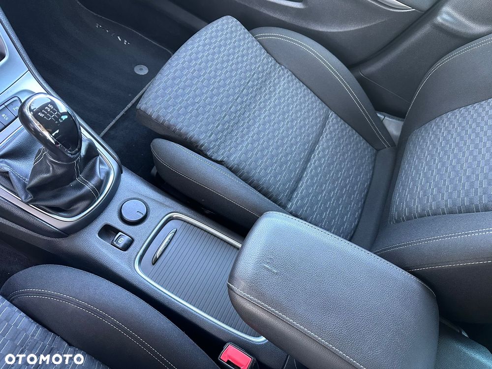 Opel Astra 1.6 CDTI Enjoy S&S - 21