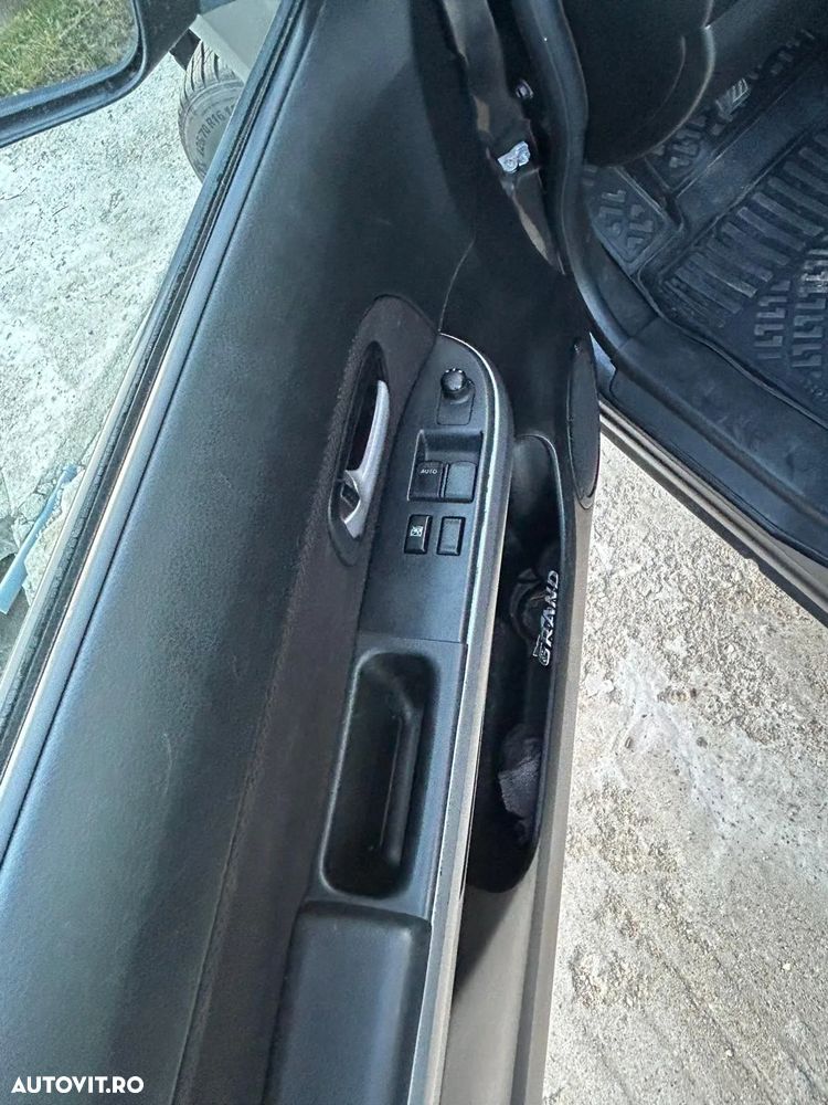 Suzuki Grand Vitara 1.9 DDIS JX - 4