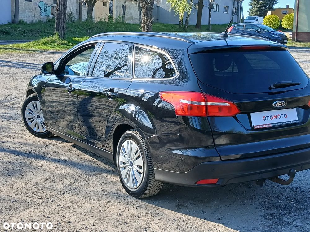 Ford Focus 1.0 EcoBoost STart-Stopp-System TITANIUM - 4