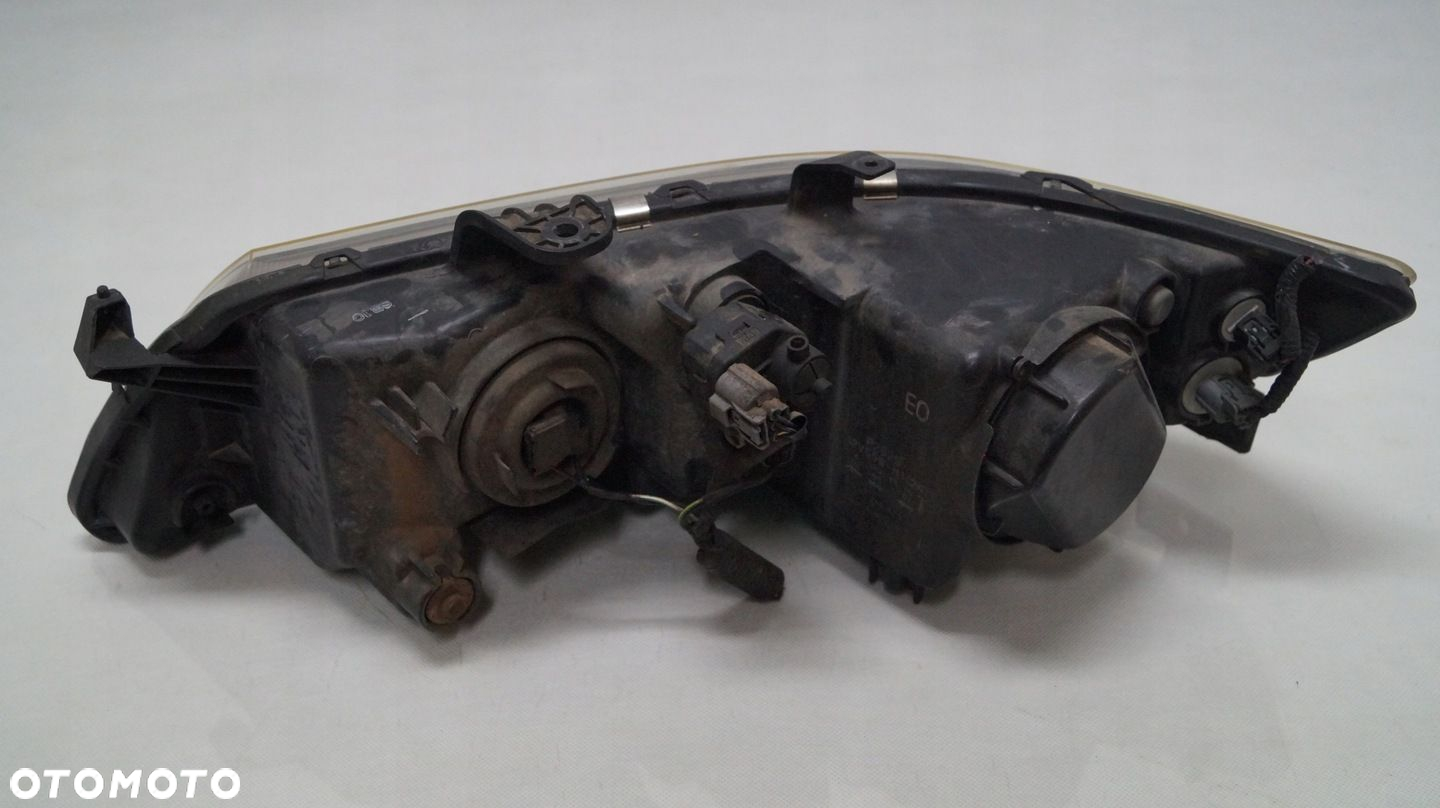 LAMPA PRZEDNIA PRAWA HONDA ACCORD VII - 6