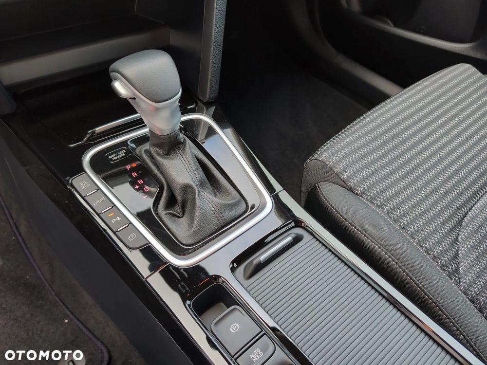 Kia Ceed 1.6 GDI PHEV L DCT - 22