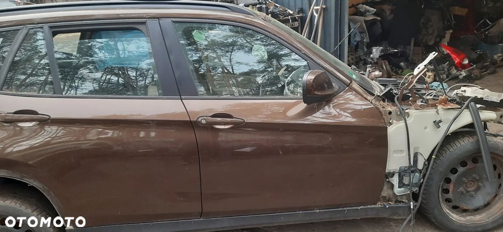 Bmw X1 E84 b09 Marrakeschbraun metallic Drzwi prawe Przód Tył .  Lusterko PRAWE  Klapka wlewu paliwa Mechanizm wycieraczek Bmw x1 e84 Europa 4877157 64210 312992465-01 - 4