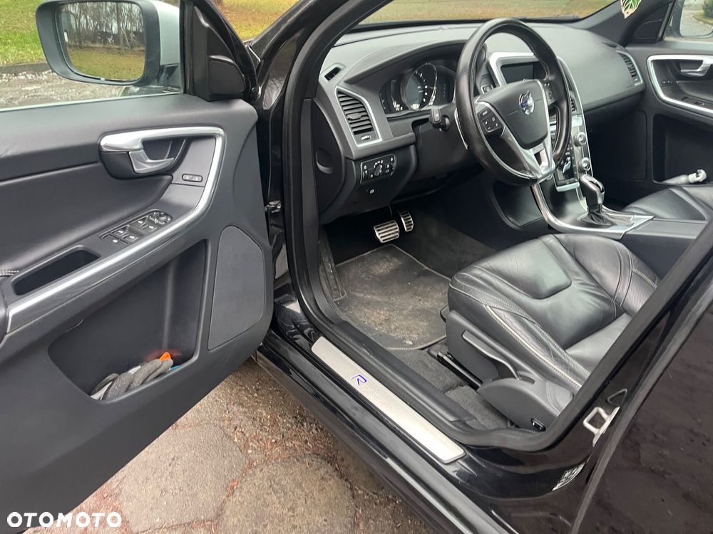 Volvo XC 60 D3 Drive-E R-Design Kinetic - 21