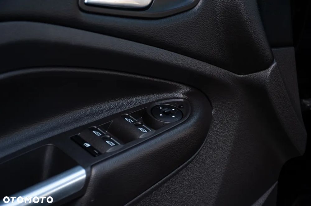 Ford Kuga 1.5 EcoBoost 4x4 ST-Line - 38