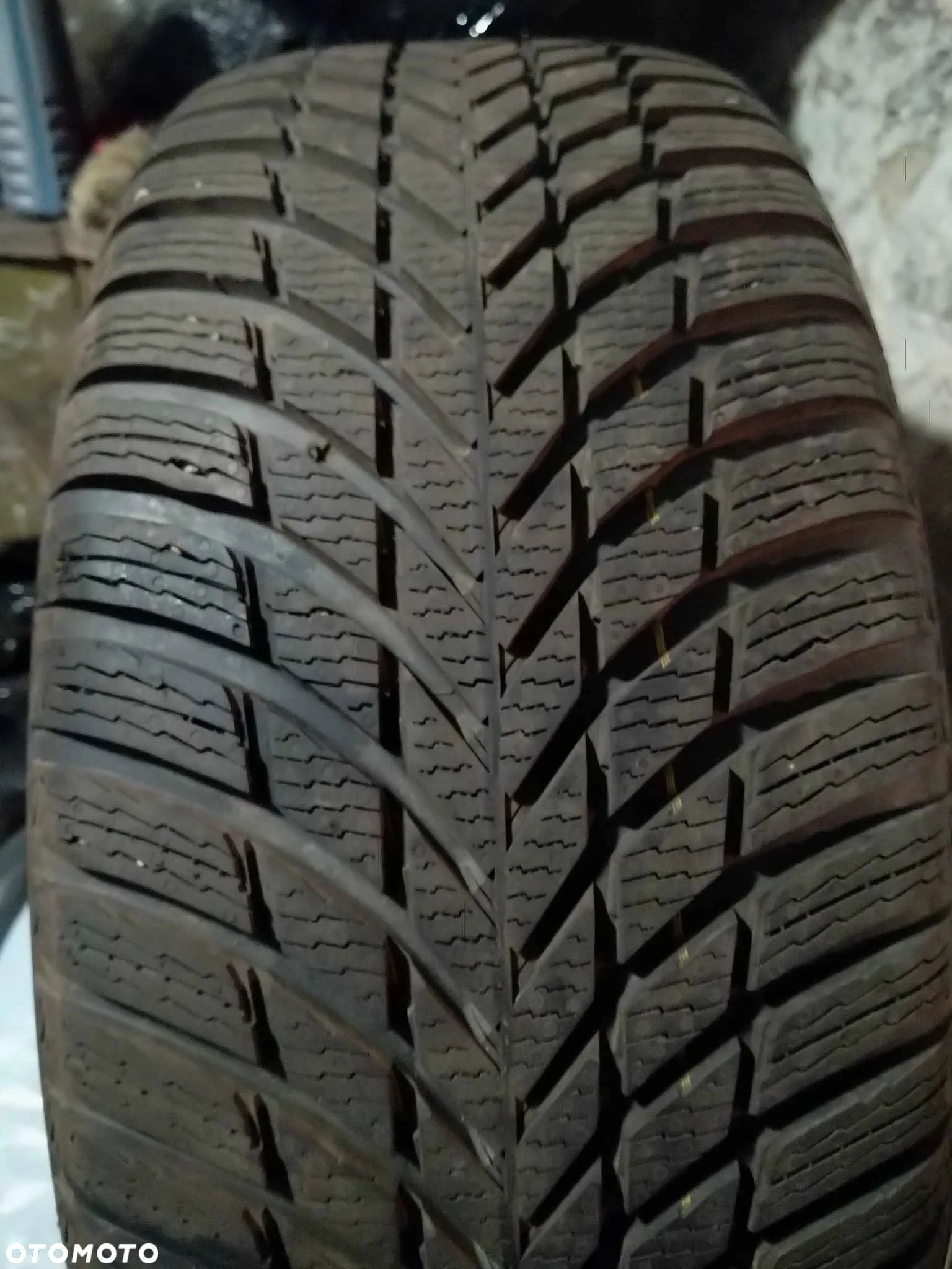 Opony 235/55 R17 sprzedam - 1