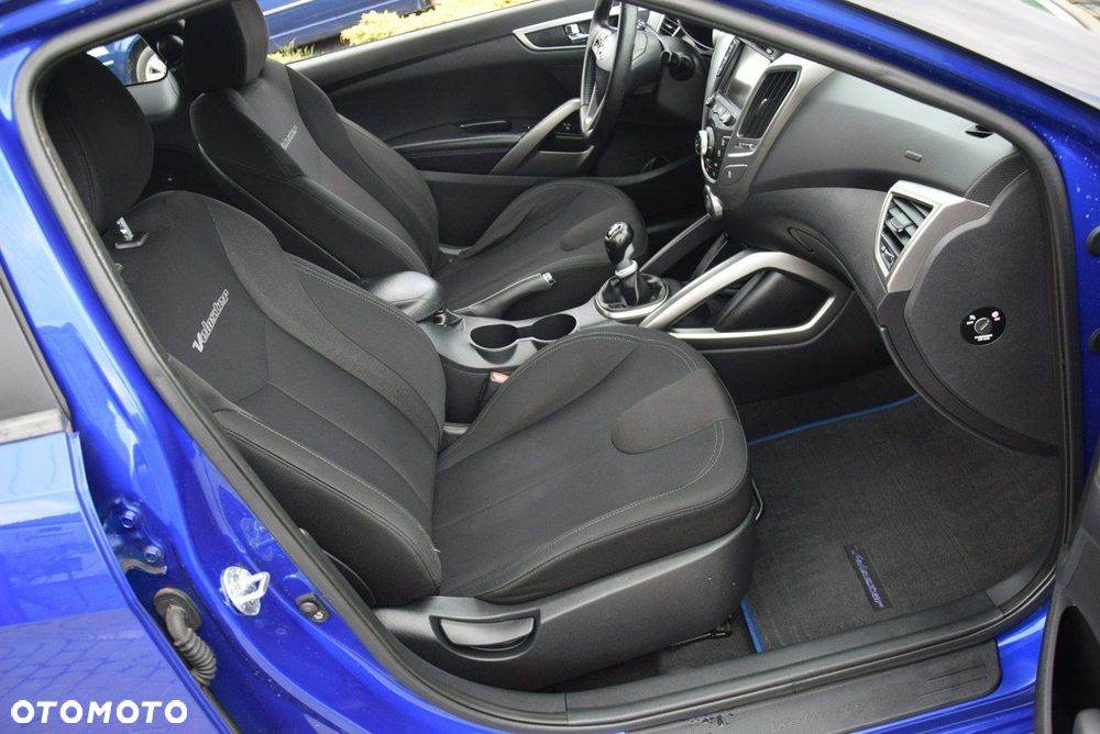 Hyundai Veloster 1.6 Style - 29