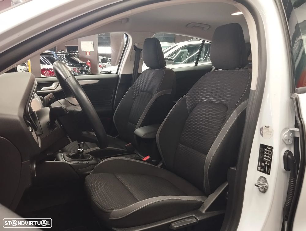 Ford Focus 1.0 EcoBoost Business - 14
