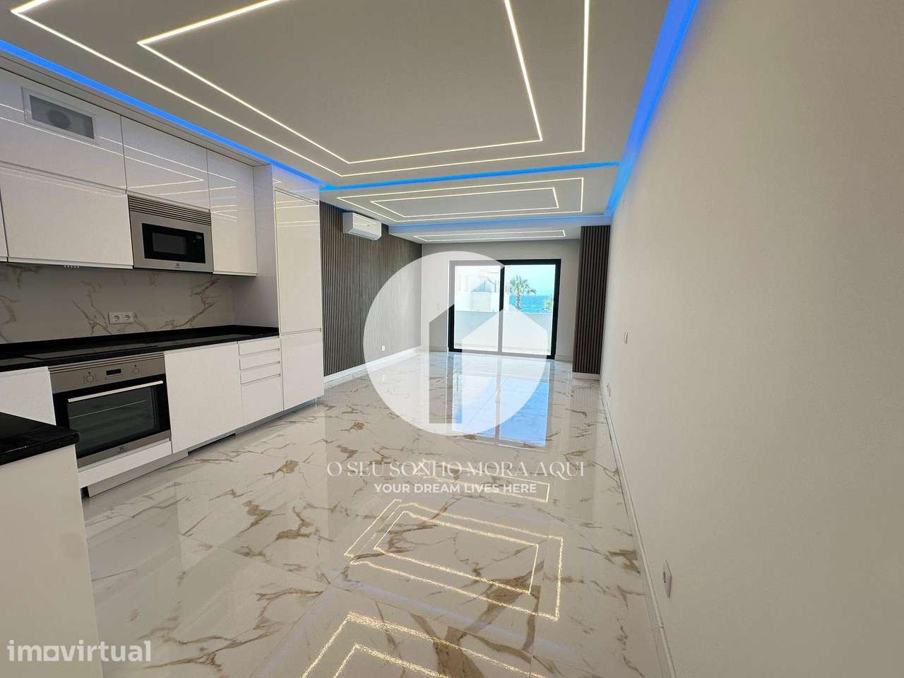 Apartamento T2 Remodelado na Primeira Linha do Mar - Quarteira - Grande imagem: 3/15