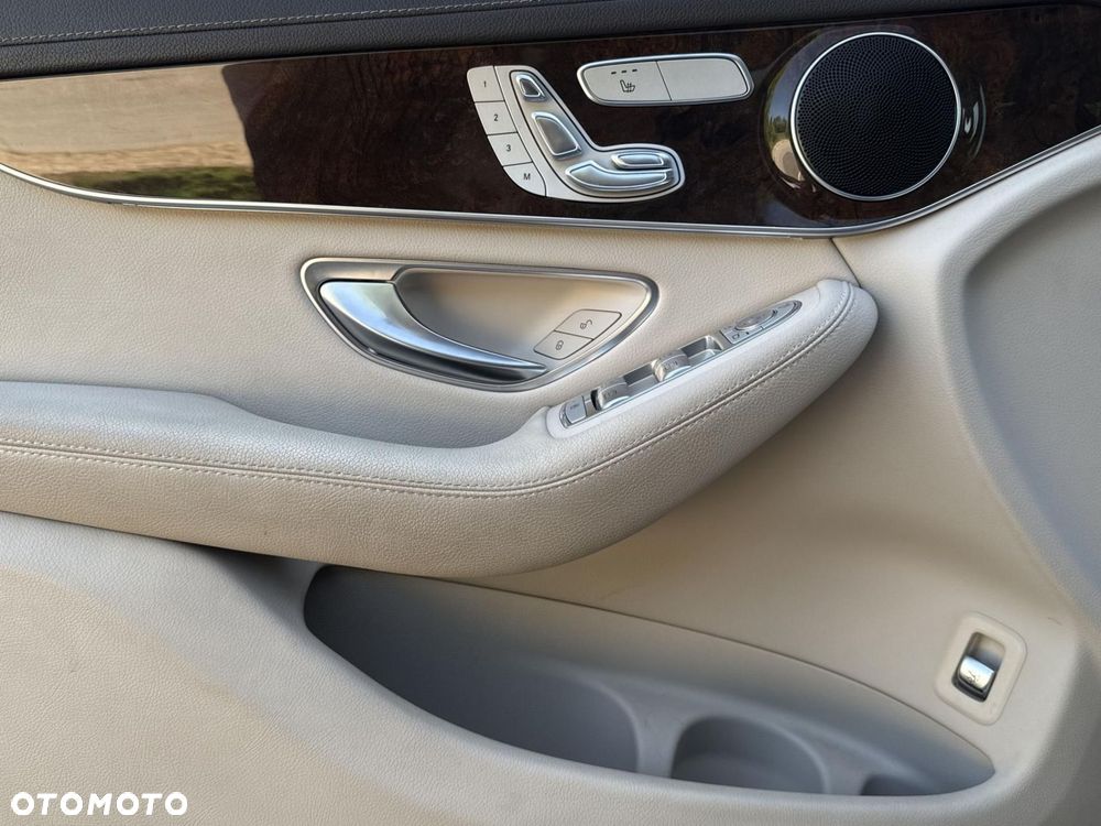 Mercedes-Benz GLC - 11