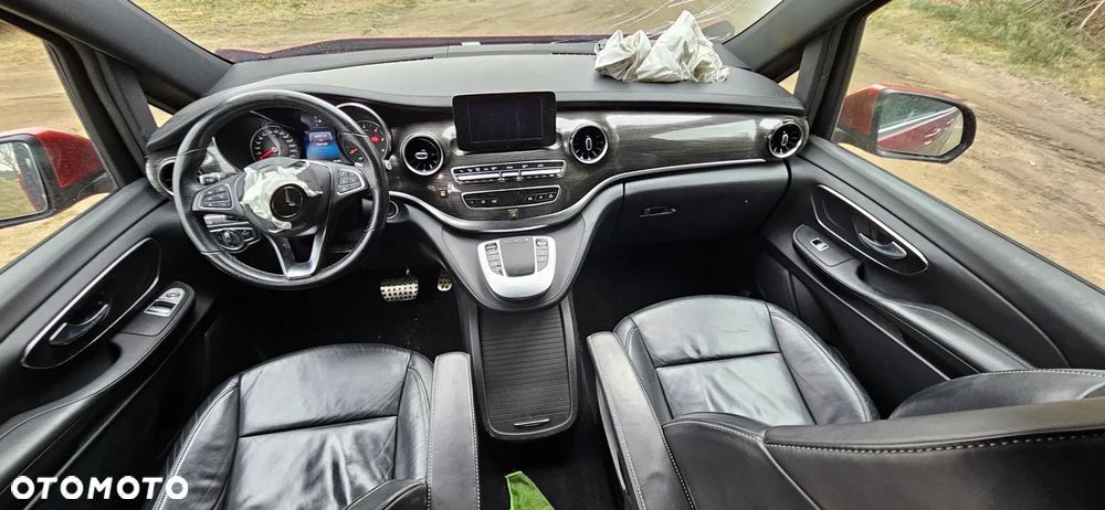 Mercedes-Benz Klasa V - 26