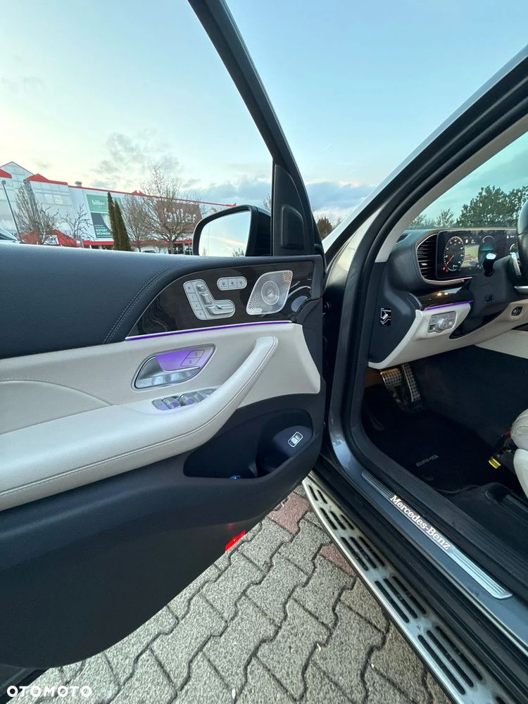 Mercedes-Benz GLS - 23