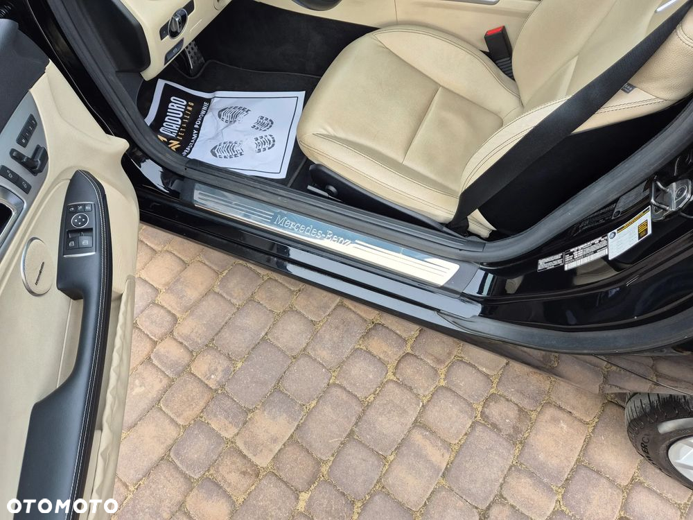 Mercedes-Benz SLK 300 9G-Tronic - 8