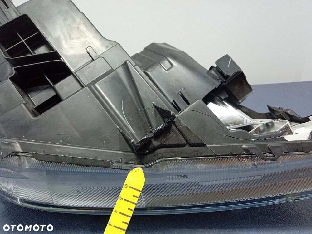 SUZUKI VITARA III LIFT 24- REFLEKTOR PRAWY PRZÓD LAMPA LED EU 100-7R016 - 9