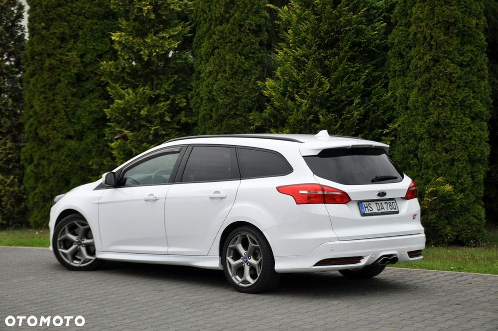 Ford Focus 2.0 TDCi ST - 14