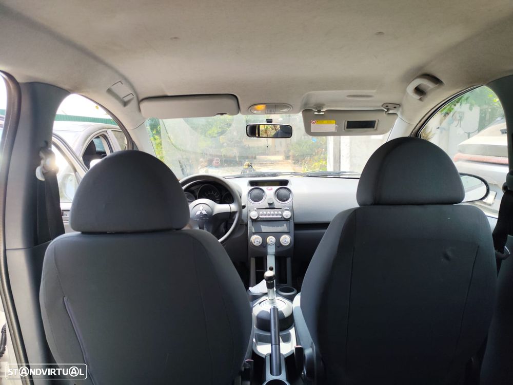 Mitsubishi Colt 1.1 Base - 8