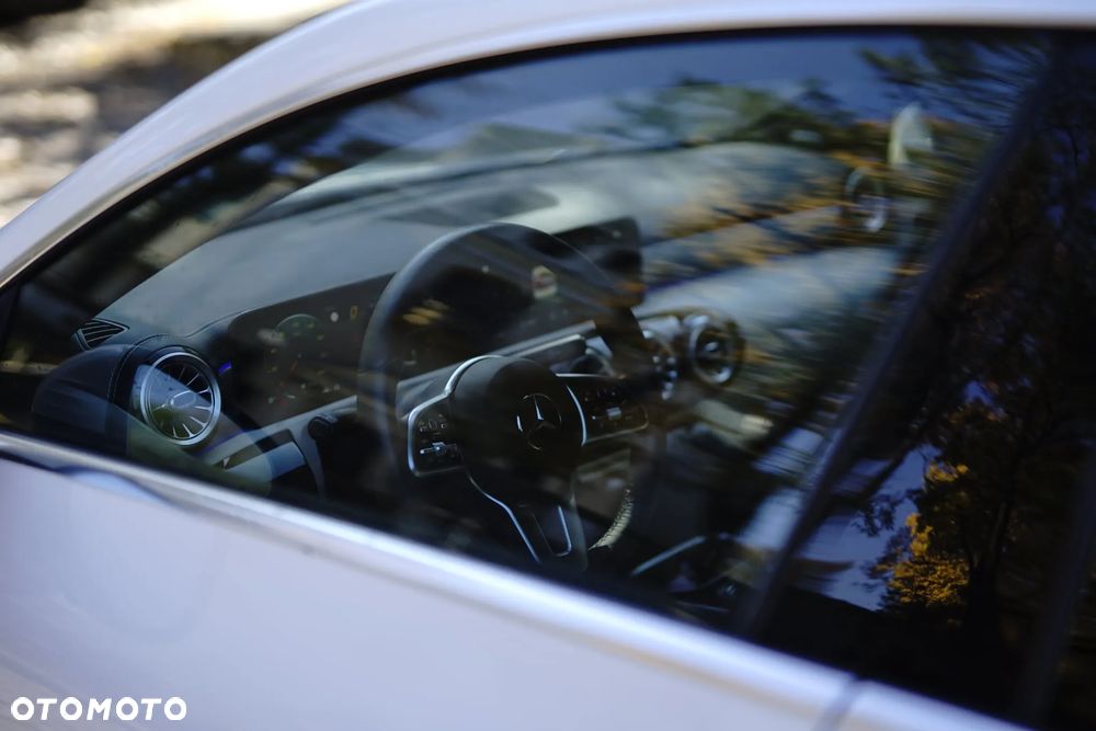 Mercedes-Benz CLA 250 4Matic 7G-DCT AMG Line - 13