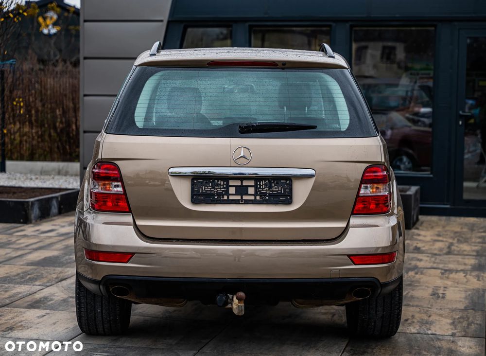 Mercedes-Benz ML - 8