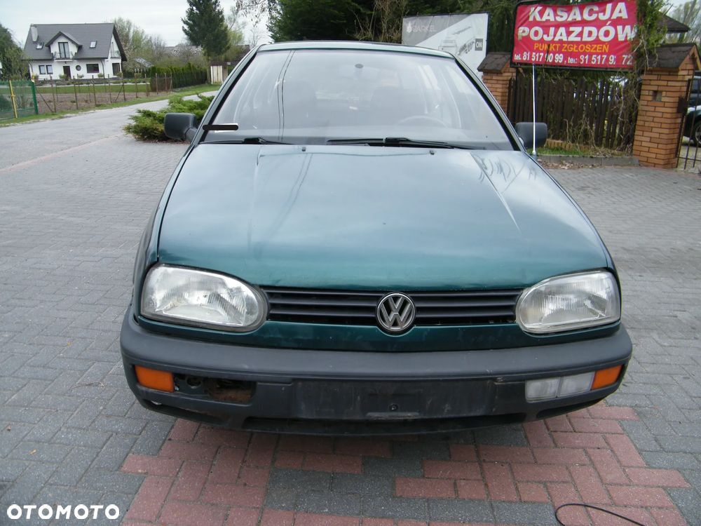 Volkswagen Golf III (91-03r.) 1.4 B 59KM. Silnik AEX Skrzynia DGL lakier LC6P. Cały na części. GWARANCJA !!!  Przód Tył Zestaw Komplet Drzwi Klapa Zderzak Błotnik Maska Grill Atrapa Szyba Pas Lampa Lusterko Boczki Fotel Kanapa Kokpit Deska Rozdzielcza Przełącznik Włącznik Sterownik Przewody Wiązka Instalacja Moduł Komputer Czujnik Listwa Pompa Alternator Wtryski Głowica Rozrusznik Kompresor Sprzęgło Dwumas Silnik Skrzynia ABS Klimatyzacji Paliwa Wspomagania Kolektor Turbina Przepustnica Zawór Chłodnica Koło Hak Belka Sanki Zawieszenie Mcpherson Półoś Amortyzator Wydech Tłumik Zacisk Most - 3