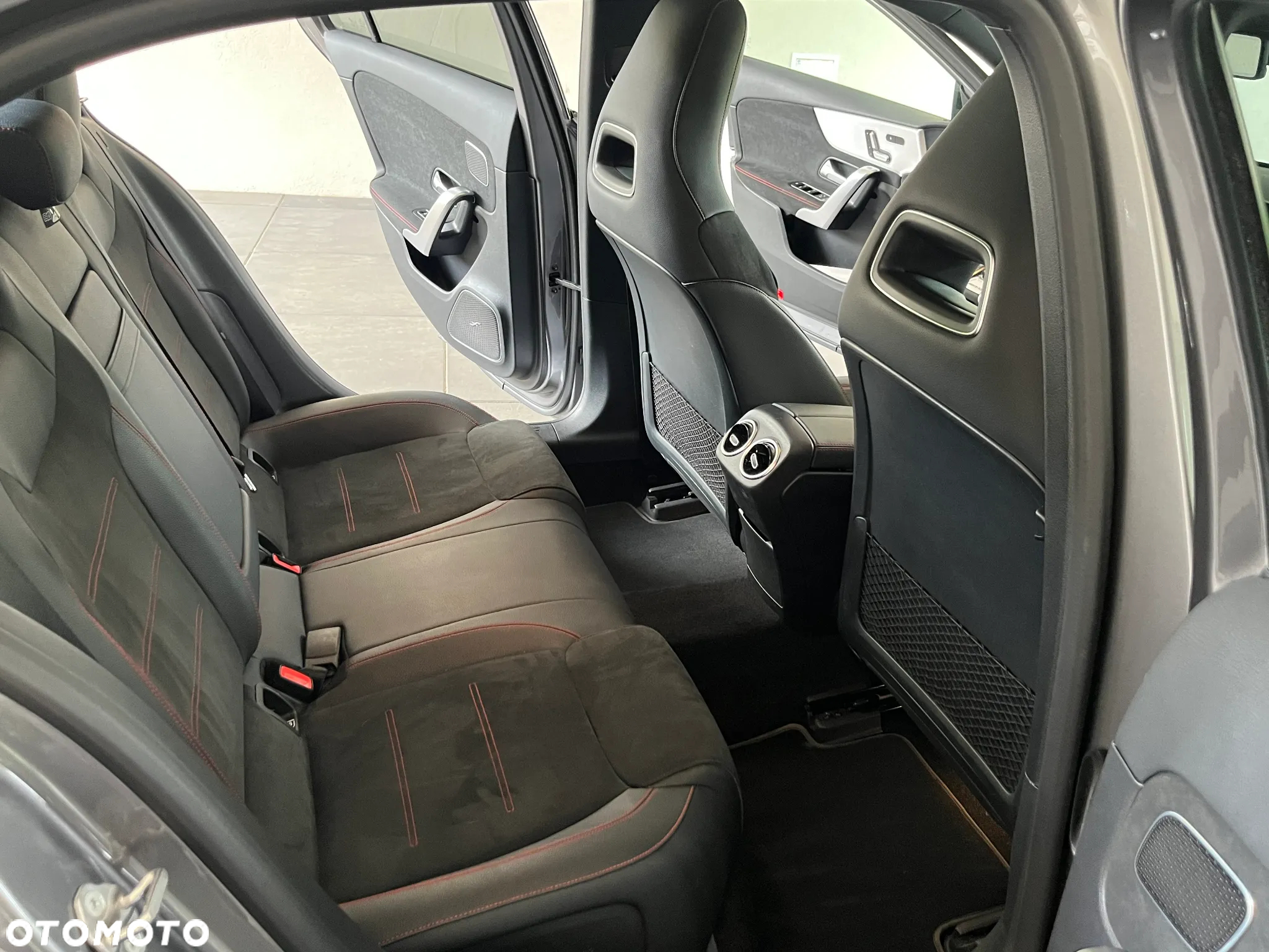 Mercedes-Benz Klasa A 45 S AMG 4-Matic 8G-DCT - 31